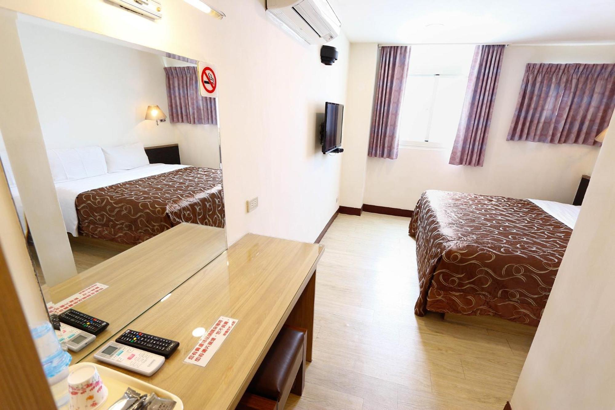 D.Y. Hotel Tajcshung Szoba fotó